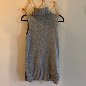 Short sleeve Cynthia rowley cowl neck sweater - med